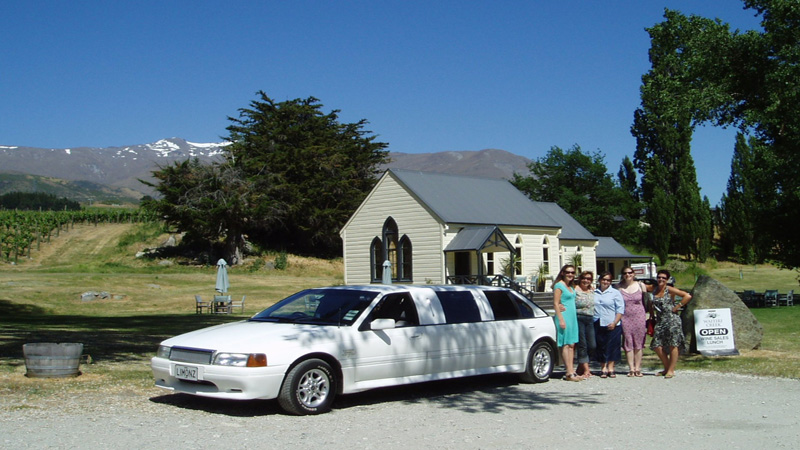 Enjoy a little indulgence and explore the natural surroundings of beautiful Gibbston, Cromwell and Bannockburn while travelling in a stately stretched limousine...